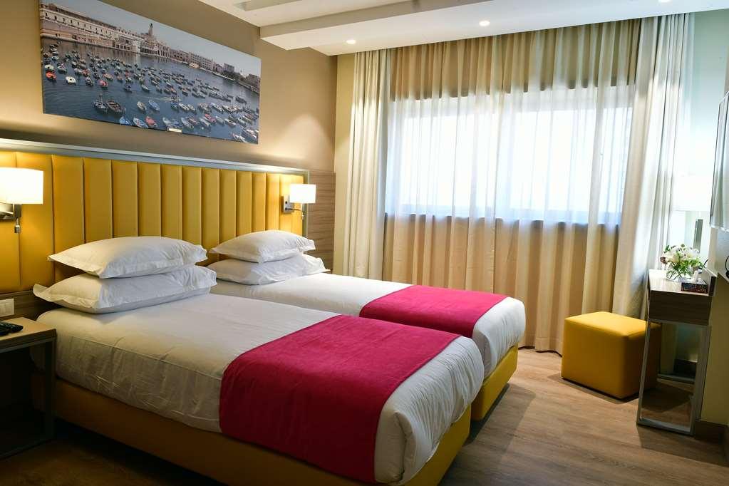 Tulip Inn Naya Algiers Quarto foto